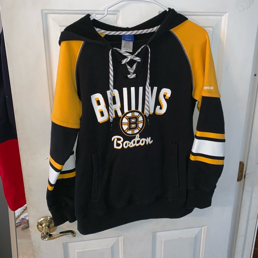 Boston Bruins sweatshirt